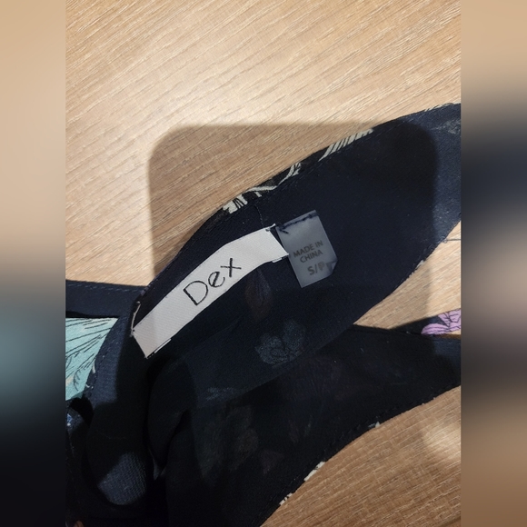 Floral top - Picture 4 of 4